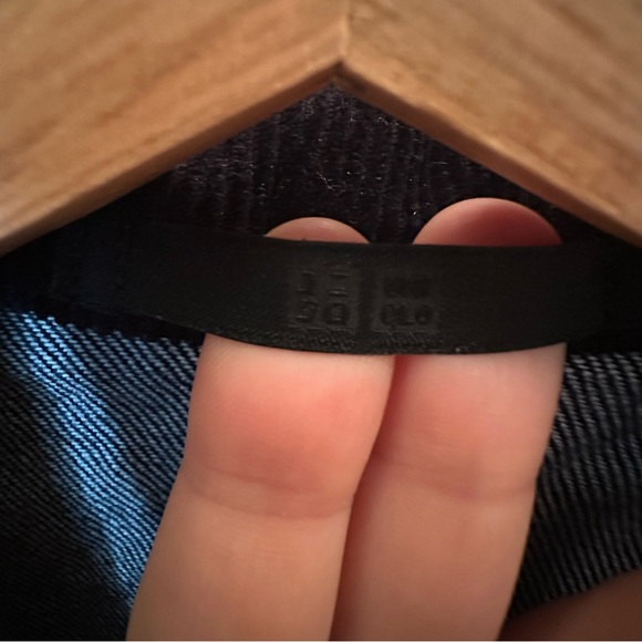 Uniqlo Women Navy Boyfriend Denim Jacket with Black Corduroy Collar Like New - Picture 2 of 7